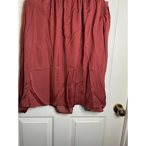 Women’s Red Long Sleeve Blouse Size Medium NWOT - Picture 9 of 10